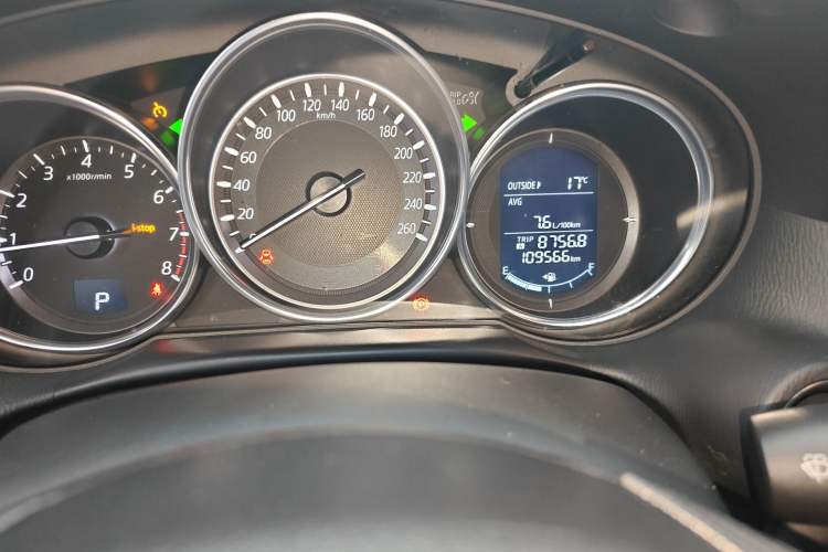 Used Mazda CX-5 2015 2.0L Automatic Two-Wheel Drive Urban Version Odometer Close Up