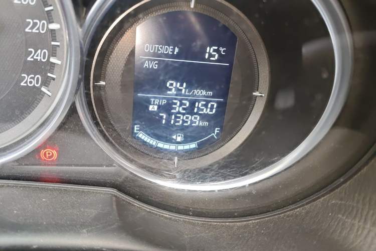 Used Mazda CX-5 2015 2.0L Automatic Two-Wheel Drive Urban Version Odometer Close Up