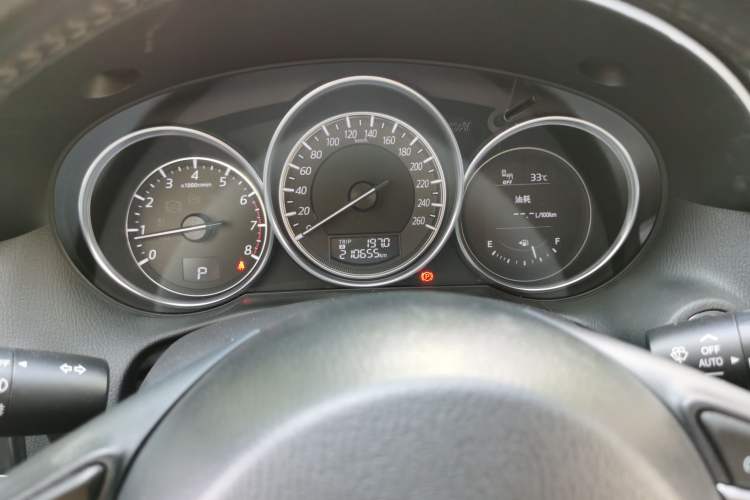 Used Mazda CX-5 2015 2.5L Automatic 4x4 Flagship Model Odometer Close Up