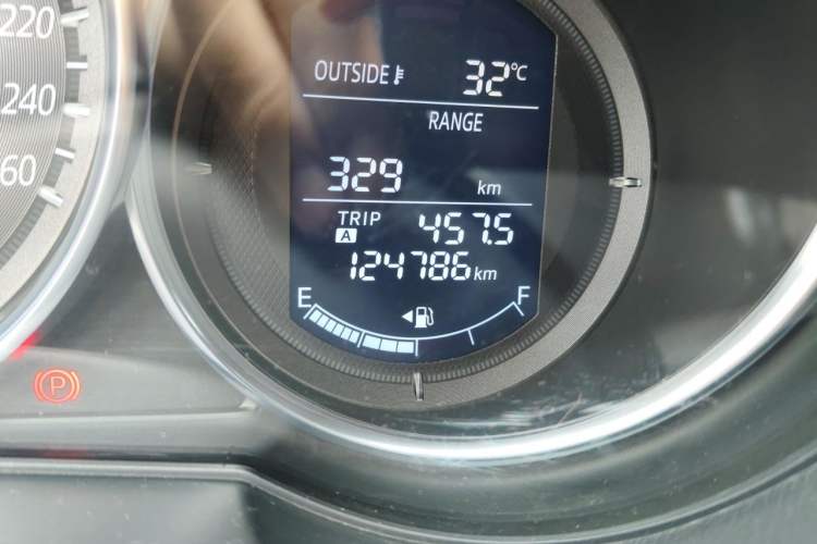 Used Mazda CX-5 2015 2.0L Automatic Two-Wheel Drive Urban Version Odometer Close Up