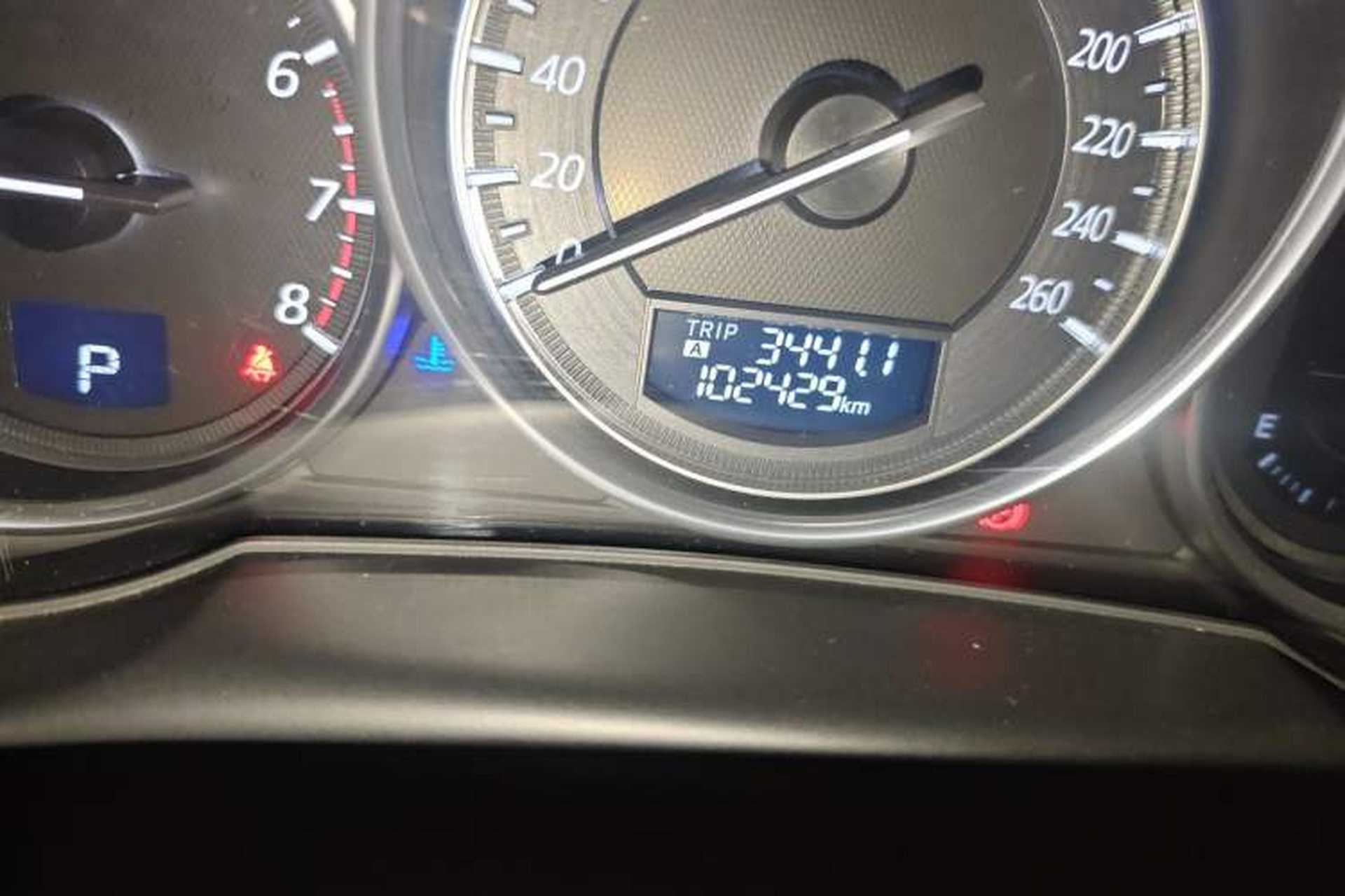 Used Mazda CX-5 2015 2.5L Automatic 4x4 Prestige Edition Odometer Close Up