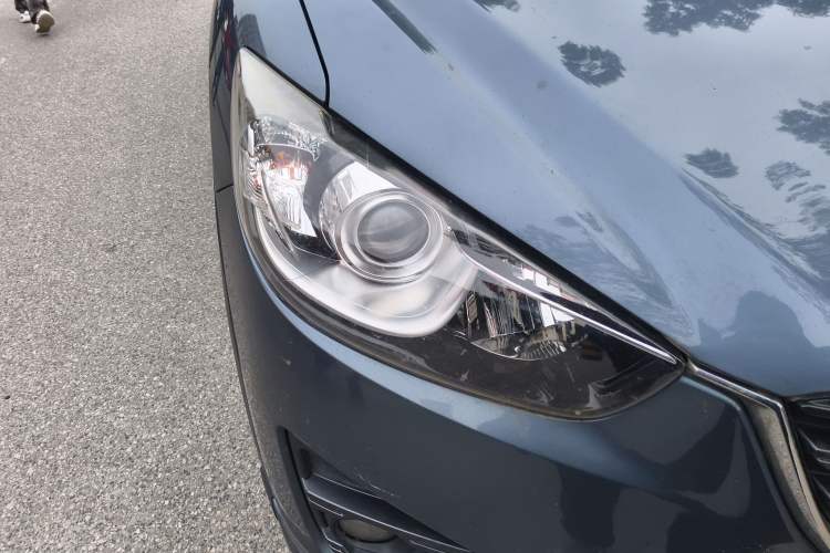 Used Mazda CX-5 2015 2.0L Manual Two-Wheel Drive Comfort Version Right Front Headlight
