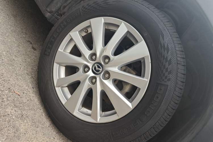 Used Mazda CX-5 2015 2.0L Automatic Two-Wheel Drive Urban Version Right Front Wheel Hub