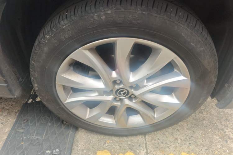 Used Mazda CX-5 2015 2.5L Automatic 4x4 Prestige Edition Right Front Wheel Hub