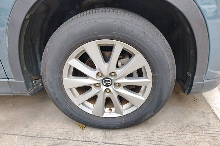 Used Mazda CX-5 2015 2.0L Automatic Two-Wheel Drive Urban Version Right Front Wheel Hub