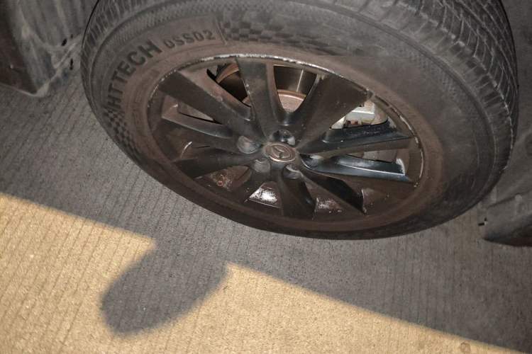 Used Mazda CX-5 2015 2.0L Automatic Two-Wheel Drive Urban Version Right Front Wheel Hub