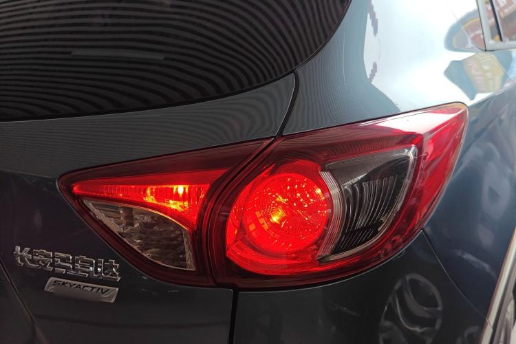 Used Mazda CX-5 2015 2.0L Automatic 4x4 Luxury Edition Right Rear Taillight