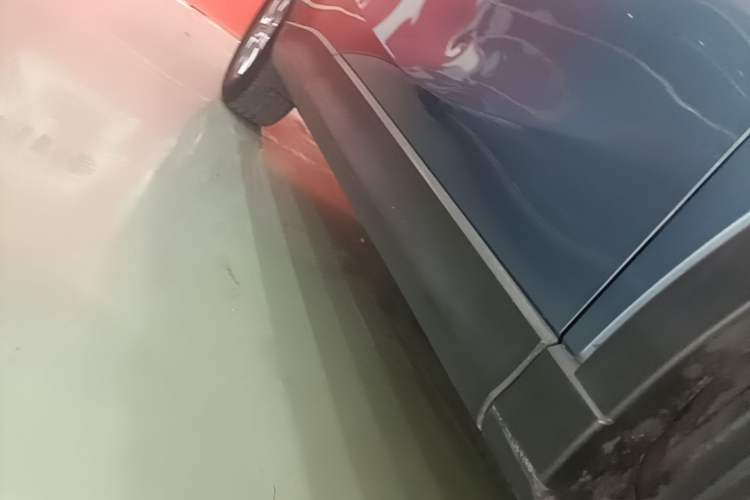 Used Mazda CX-5 2015 2.0L Automatic Two-Wheel Drive Urban Version Right Side Sill