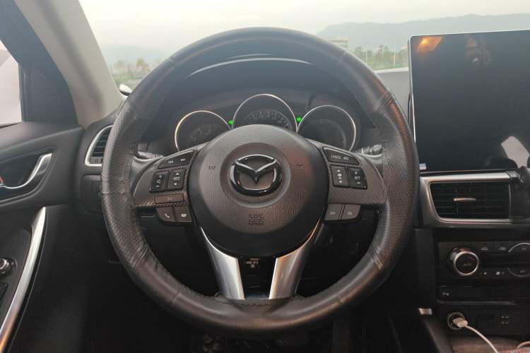 Used Mazda CX-5 2015 2.0L Automatic Two-Wheel Drive Urban Version Steering Wheel