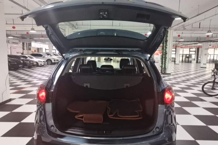 Used Mazda CX-5 2015 2.0L Automatic Two-Wheel Drive Urban Version Trunk