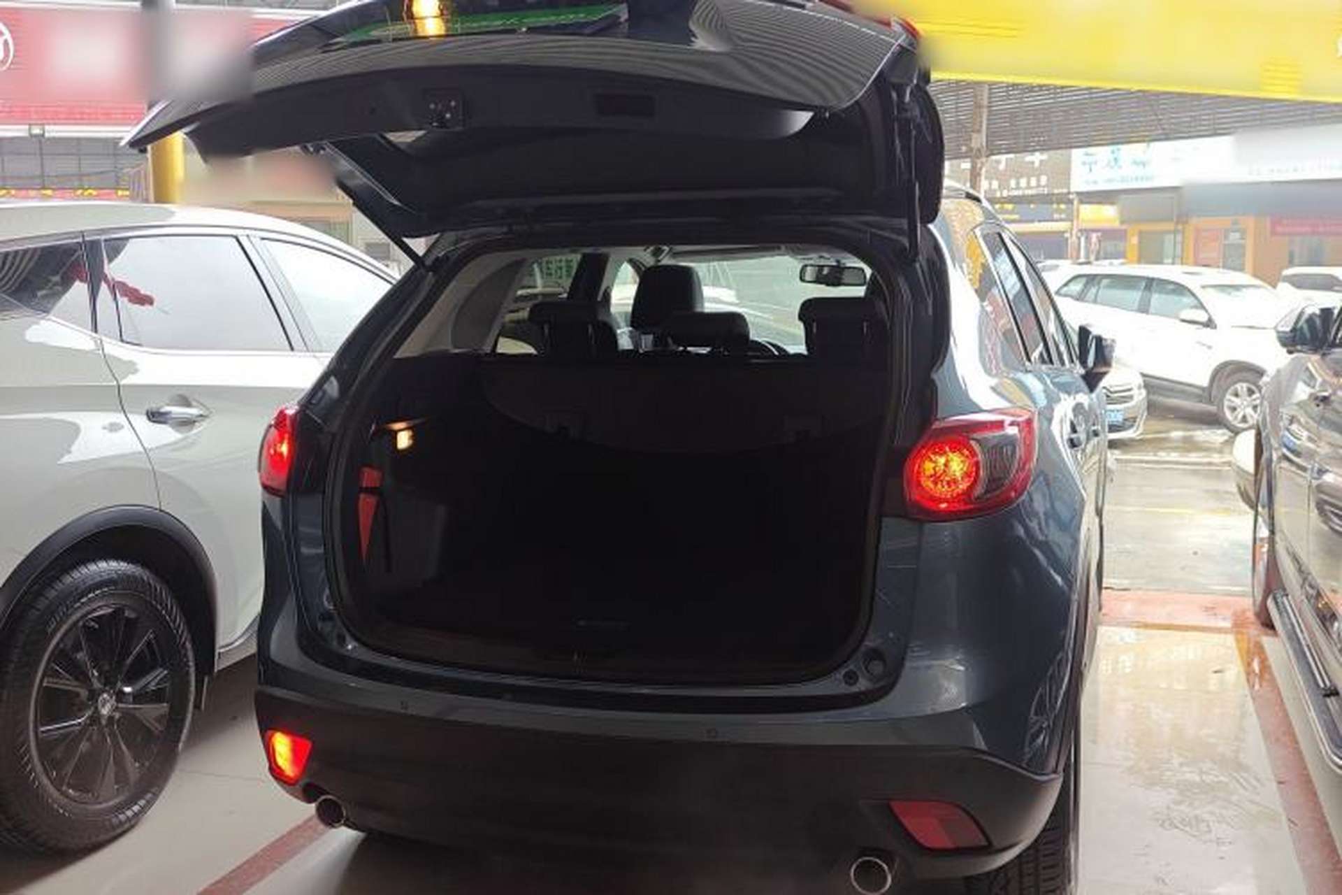 Used Mazda CX-5 2015 2.0L Automatic 4x4 Luxury Edition Trunk