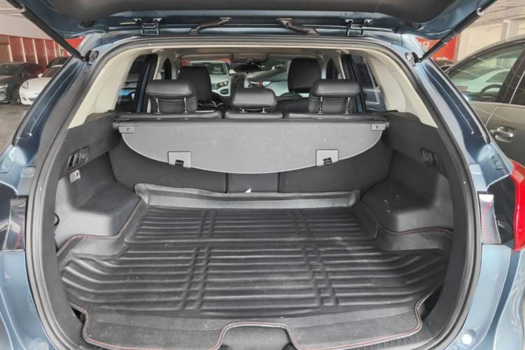Used Mazda CX-5 2015 2.0L Automatic Two-Wheel Drive Urban Version Trunk