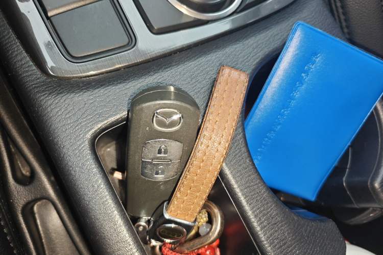 Used Mazda CX-5 2015 2.0L Automatic Two-Wheel Drive Urban Version Vehicle Key