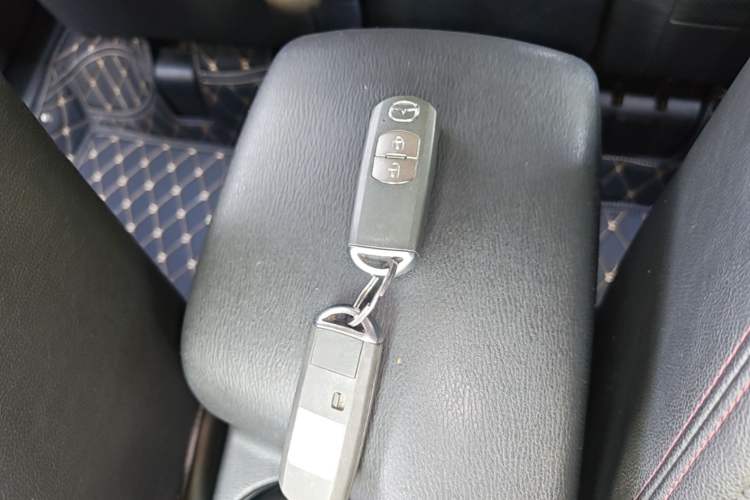 Used Mazda CX-5 2015 2.0L Automatic 4x4 Luxury Edition Vehicle Key