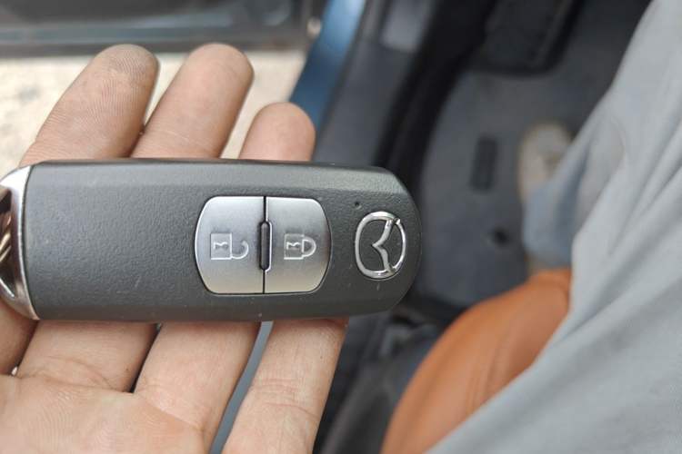 Used Mazda CX-5 2015 2.0L Automatic Two-Wheel Drive Urban Version Vehicle Key