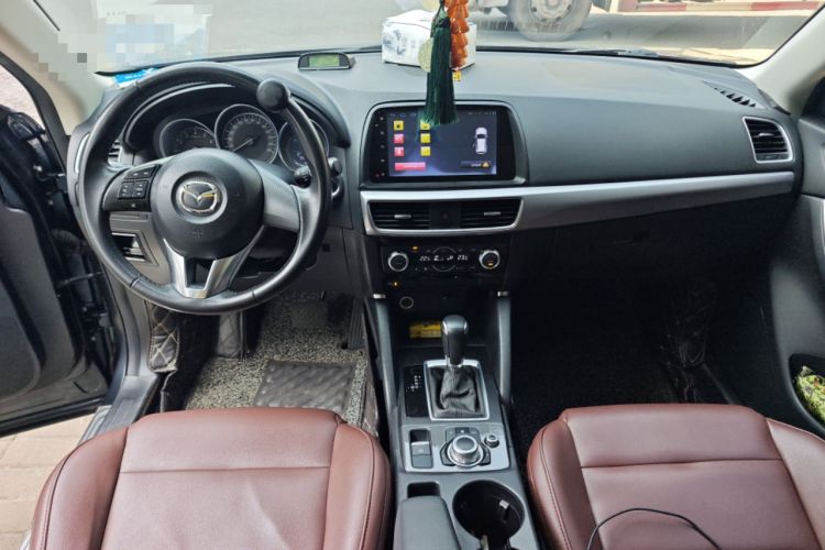 Used Mazda CX-5 2015 2.0L Automatic Two-Wheel Drive Urban Version Center Console