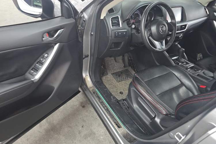 Used Mazda CX-5 2015 2.0L Automatic Two-Wheel Drive Urban Version Driver Seat