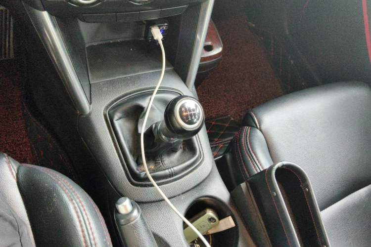 Used Mazda CX-5 2015 2.0L Manual Two-Wheel Drive Comfort Version Gear Lever