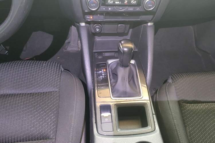 Used Mazda CX-5 2015 2.0L Automatic Two-Wheel Drive Urban Version Gear Lever