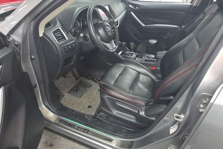 Used Mazda CX-5 2015 2.0L Automatic Two-Wheel Drive Urban Version Left Front Seat