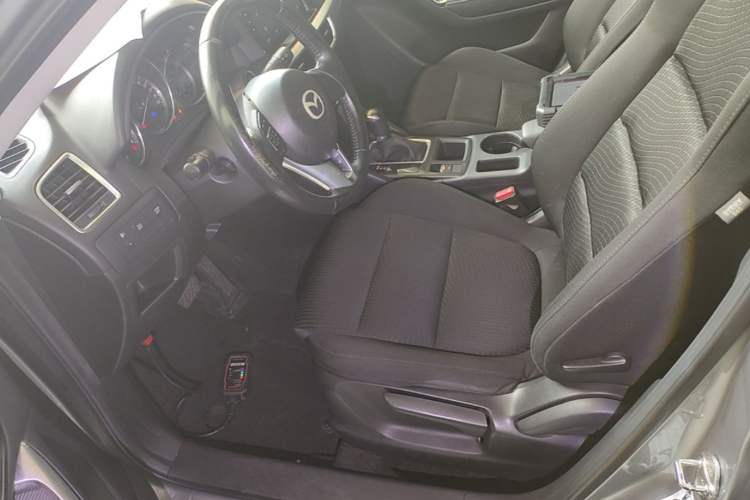 Used Mazda CX-5 2015 2.0L Automatic Two-Wheel Drive Urban Version Left Front Seat