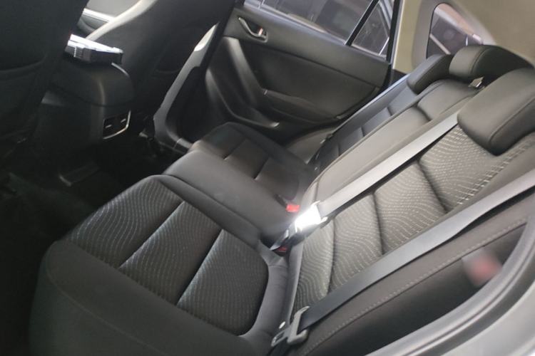 Used Mazda CX-5 2015 2.0L Automatic Two-Wheel Drive Urban Version Left Rear Seat