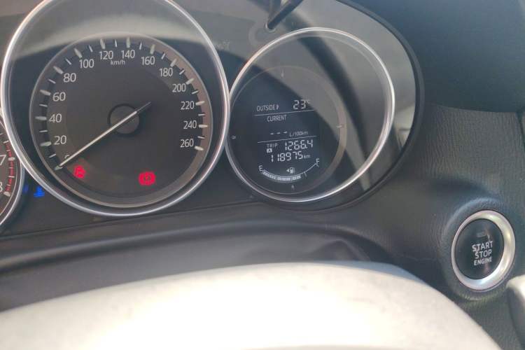 Used Mazda CX-5 2015 2.0L Automatic 2WD Comfort Edition Odometer Close Up