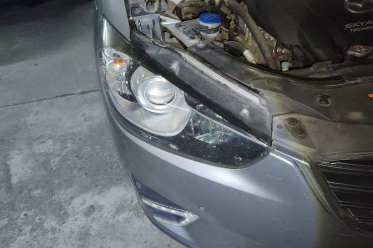 Used Mazda CX-5 2015 2.0L Automatic Two-Wheel Drive Urban Version Right Front Headlight