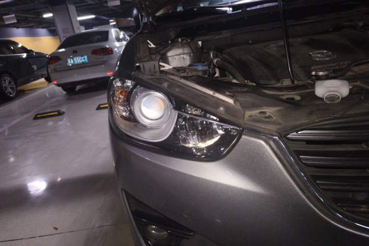Used Mazda CX-5 2015 2.0L Automatic Two-Wheel Drive Urban Version Right Front Headlight