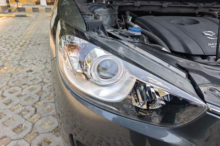 Used Mazda CX-5 2015 2.0L Automatic Two-Wheel Drive Urban Version Right Front Headlight