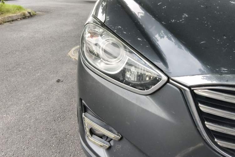 Used Mazda CX-5 2015 2.0L Manual Two-Wheel Drive Comfort Version Right Front Headlight