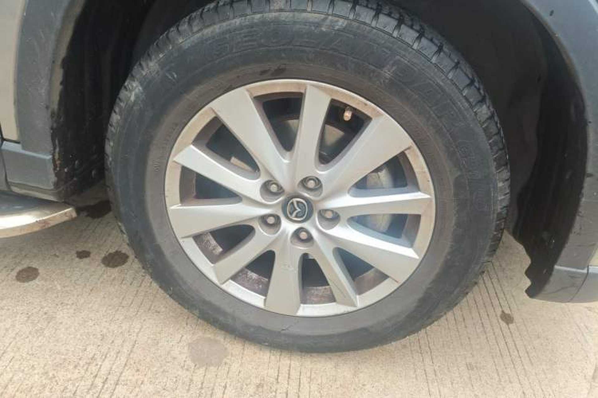 Used Mazda CX-5 2015 2.0L Automatic Two-Wheel Drive Urban Version Right Front Wheel Hub