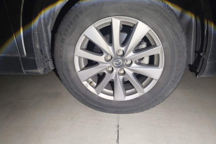 Used Mazda CX-5 2015 2.0L Automatic Two-Wheel Drive Urban Version Right Front Wheel Hub