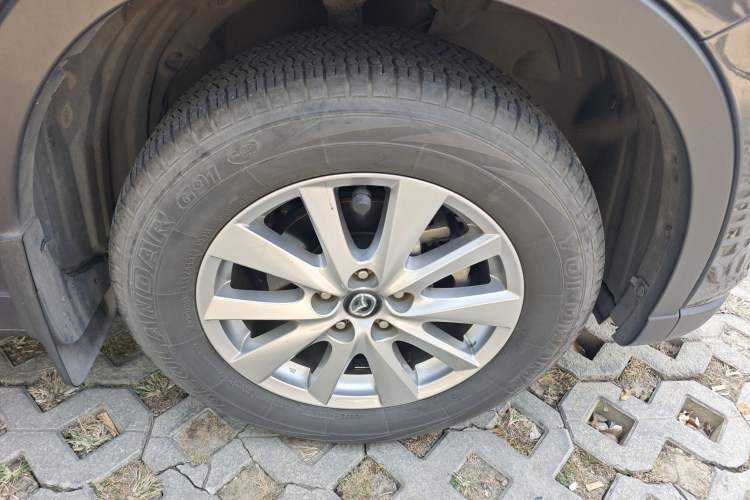 Used Mazda CX-5 2015 2.0L Automatic Two-Wheel Drive Urban Version Right Front Wheel Hub