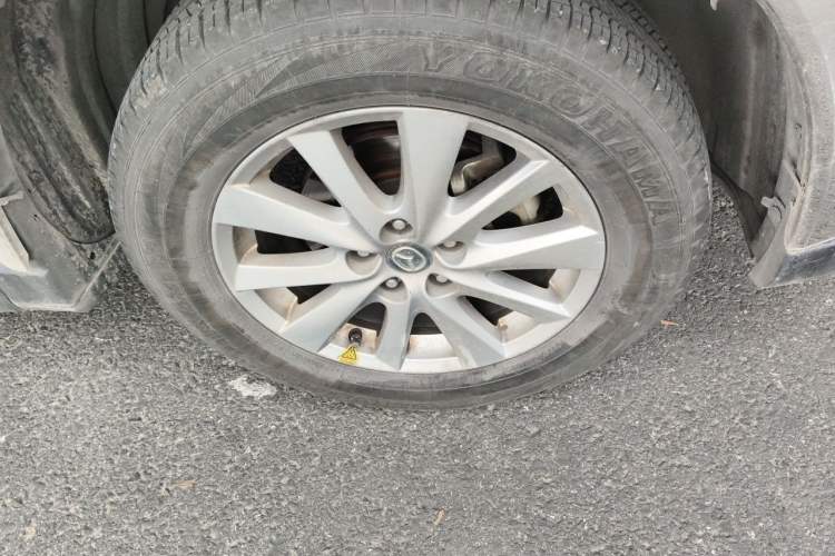 Used Mazda CX-5 2015 2.0L Manual Two-Wheel Drive Comfort Version Right Front Wheel Hub