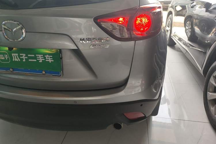 Used Mazda CX-5 2015 2.0L Automatic Two-Wheel Drive Urban Version Right Rear Taillight