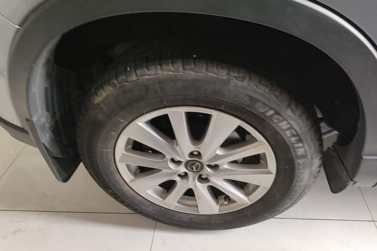 Used Mazda CX-5 2015 2.0L Automatic Two-Wheel Drive Urban Version Right Rear Wheel Hub