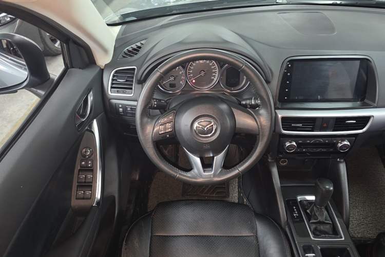 Used Mazda CX-5 2015 2.0L Automatic Two-Wheel Drive Urban Version Steering Wheel