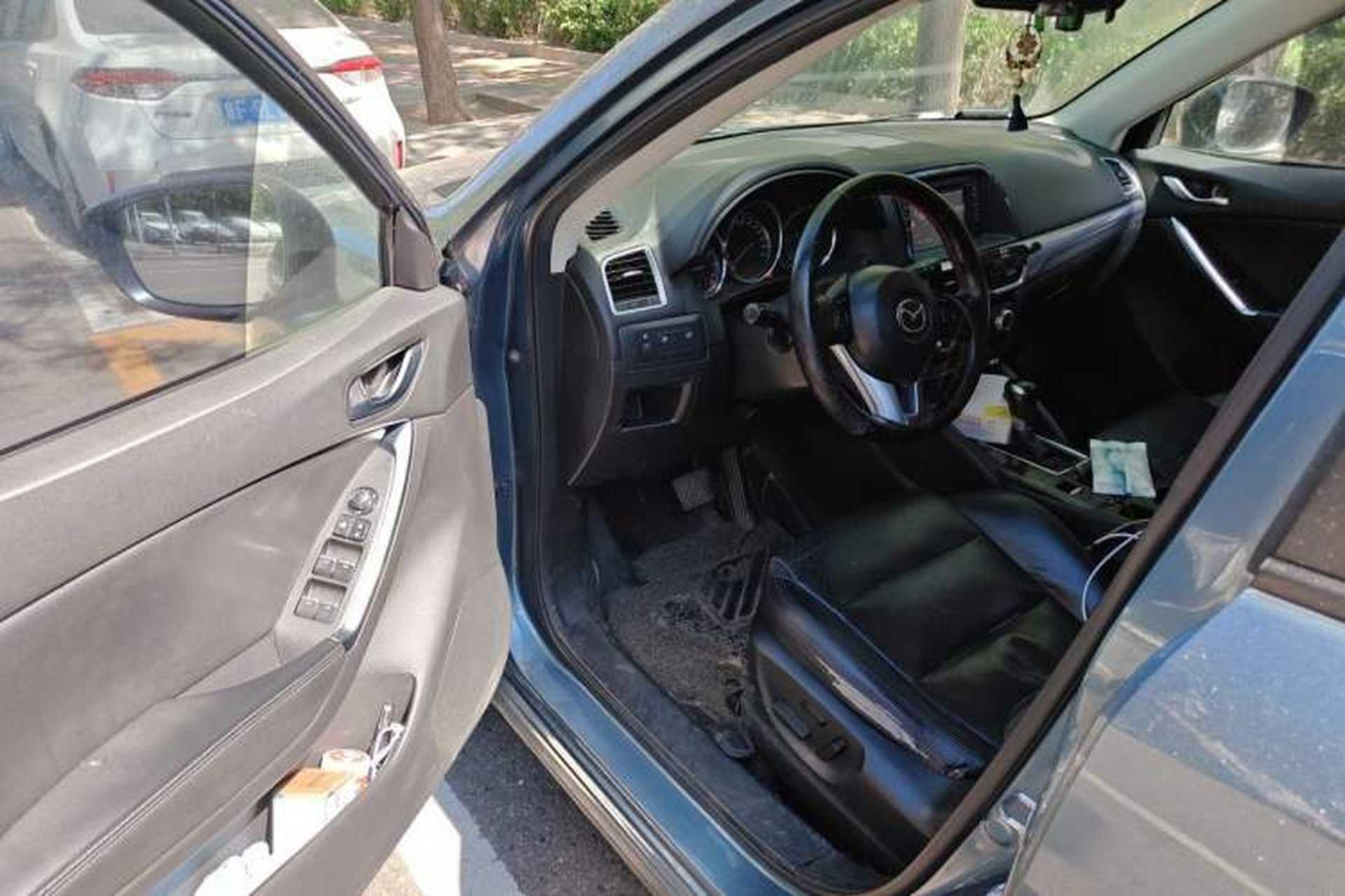 Used Mazda CX-5 2015 2.0L Automatic 4x4 Luxury Edition Driver Seat