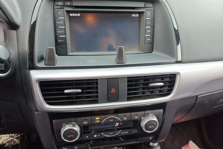 Used Mazda CX-5 2015 2.0L Automatic 4x4 Luxury Edition Audio And AC Panel