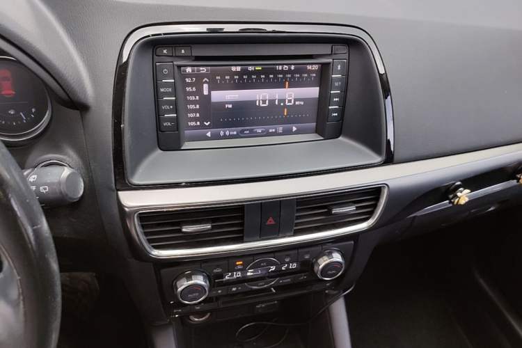 Used Mazda CX-5 2015 2.5L Automatic 4x4 Prestige Edition Audio And AC Panel
