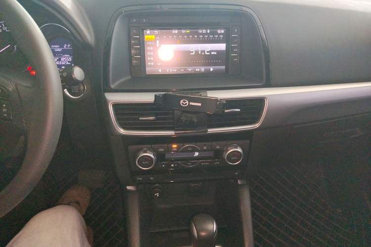 Used Mazda CX-5 2015 2.0L Automatic 4x4 Luxury Edition Audio And AC Panel
