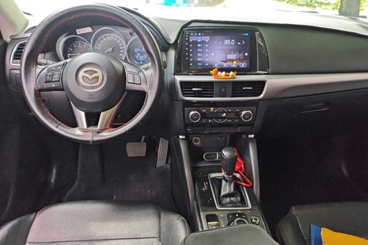 Used Mazda CX-5 2015 2.0L Automatic Two-Wheel Drive Urban Version Center Console