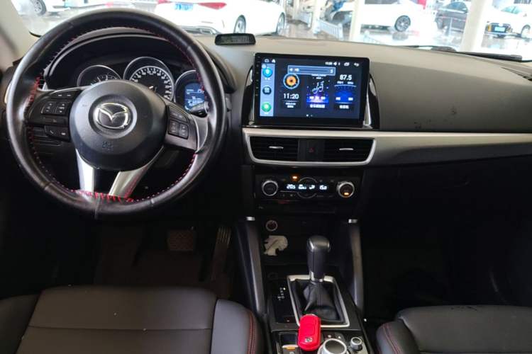 Used Mazda CX-5 2015 2.0L Automatic Two-Wheel Drive Urban Version Center Console