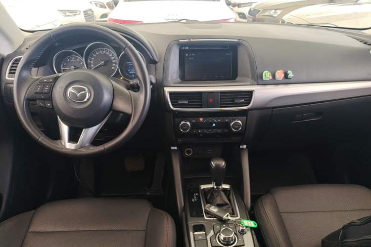 Used Mazda CX-5 2015 2.0L Automatic Two-Wheel Drive Urban Version Center Console