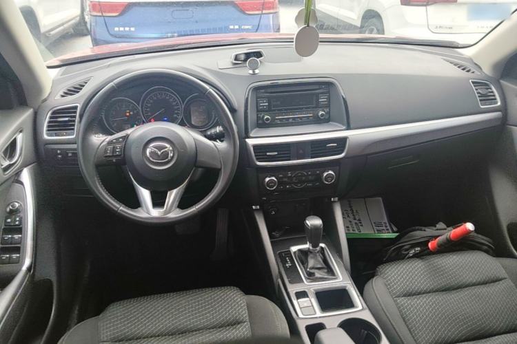 Used Mazda CX-5 2015 2.0L Automatic Two-Wheel Drive Urban Version Center Console