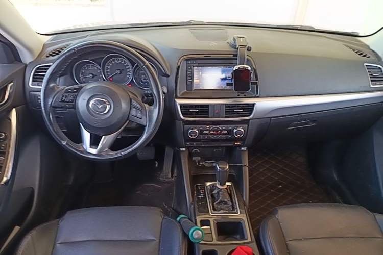 Used Mazda CX-5 2015 2.0L Automatic 4x4 Luxury Edition Center Console