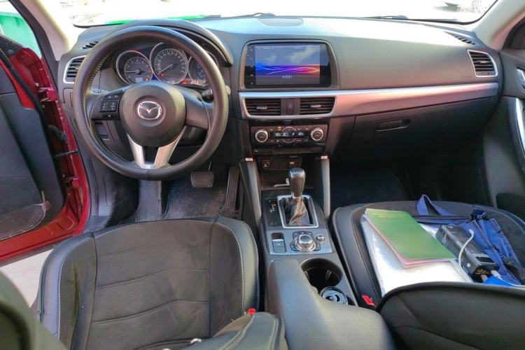 Used Mazda CX-5 2015 2.0L Automatic Two-Wheel Drive Urban Version Center Console