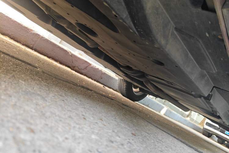 Used Mazda CX-5 2015 2.0L Manual Two-Wheel Drive Comfort Version Chassis Front Left