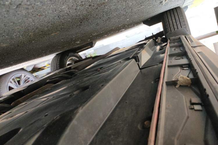 Used Mazda CX-5 2015 2.0L Automatic Two-Wheel Drive Urban Version Chassis Front Right